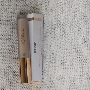 ICONIC London Seamless Concealer in Beige, 4.2ml/0.14fl oz